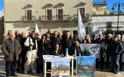 Il Movimento Regione Salento scende in Piazza a Guagnano per gli indennizzi della Xylella