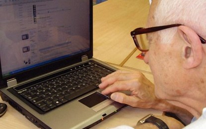 ‘Nonno informatico’: torna a Guagnano il corso di informatica per la terza età