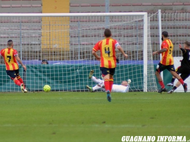 Il gol del Benevento (foto Pierluigi Pinto)
