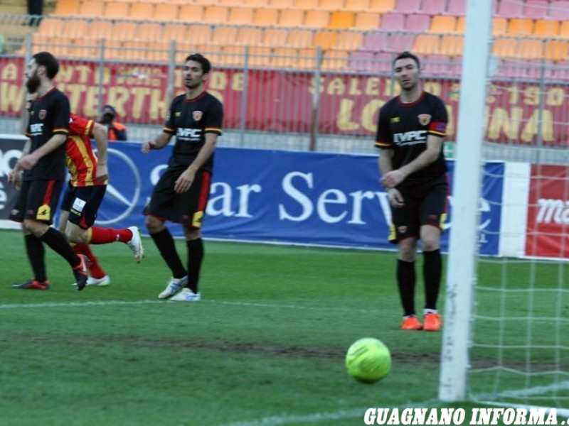 Il primo gol di Curiale (foto Pierluigi Pinto)