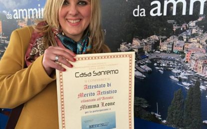 Mimma Leone a Sanremo: il suo “Il mare per le conchiglie” riceve un attestato di merito