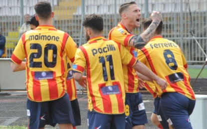 US Lecce, i salentini battono il Fondi per 2 a 0. Dura contestazione contro Padalino